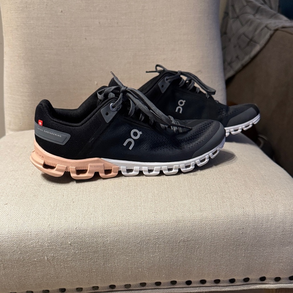 On Running Women’s Cloudflow 3.0 in Rock Rose NWOT - Picture 3 of 8